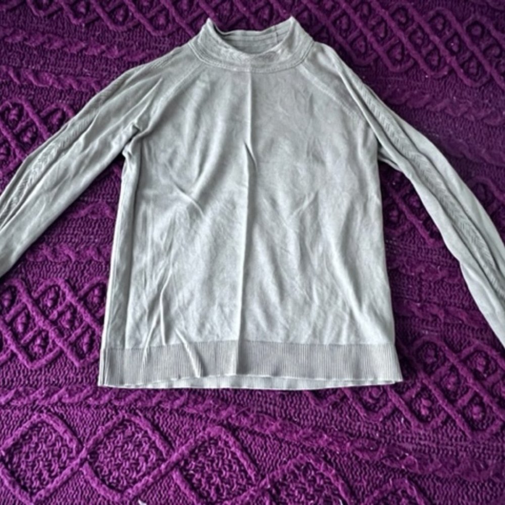 Banana Republic Pointelle Trim Crew Sweater; Color - Camel, Size - S